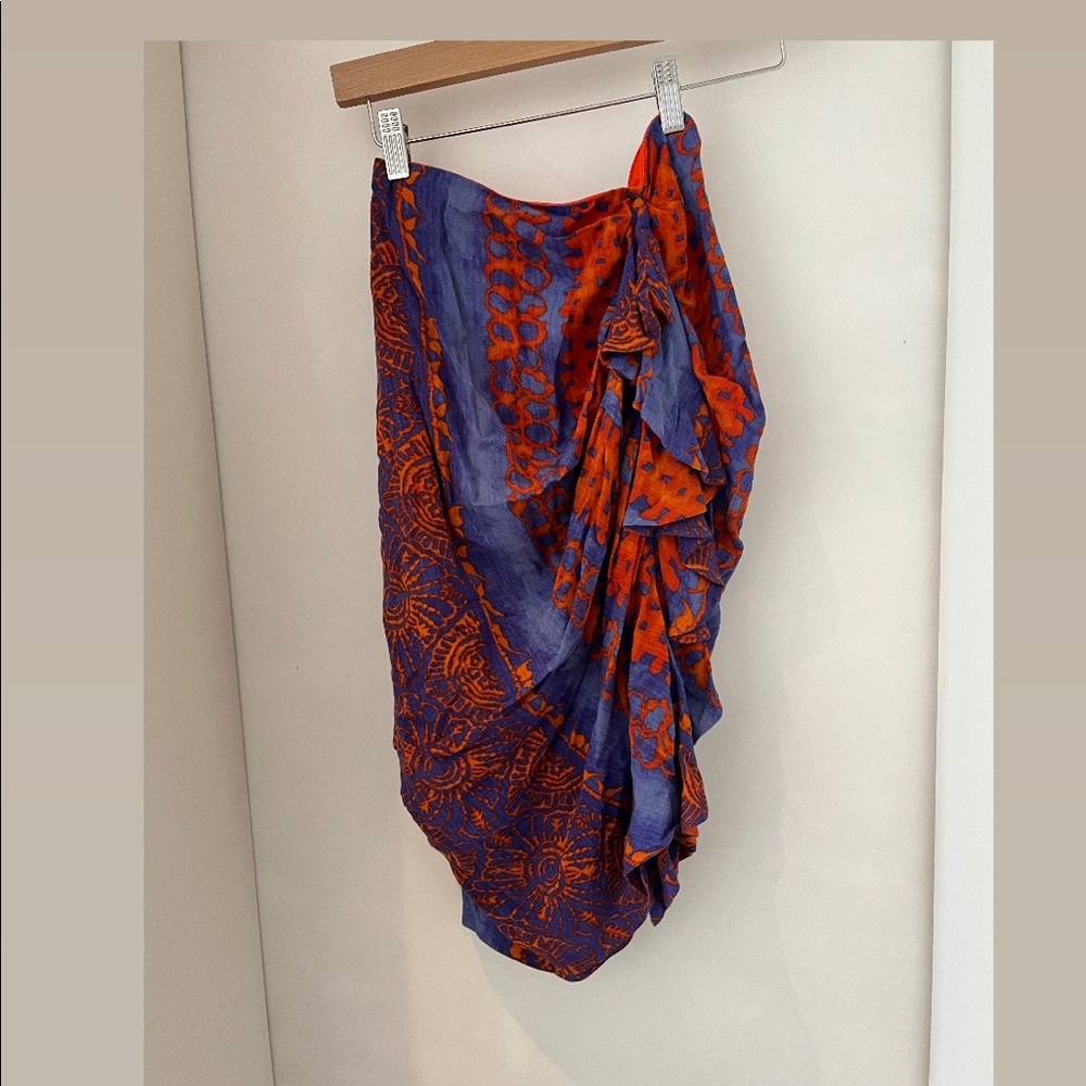Eva Franco side zip, fitted, ruched skirt